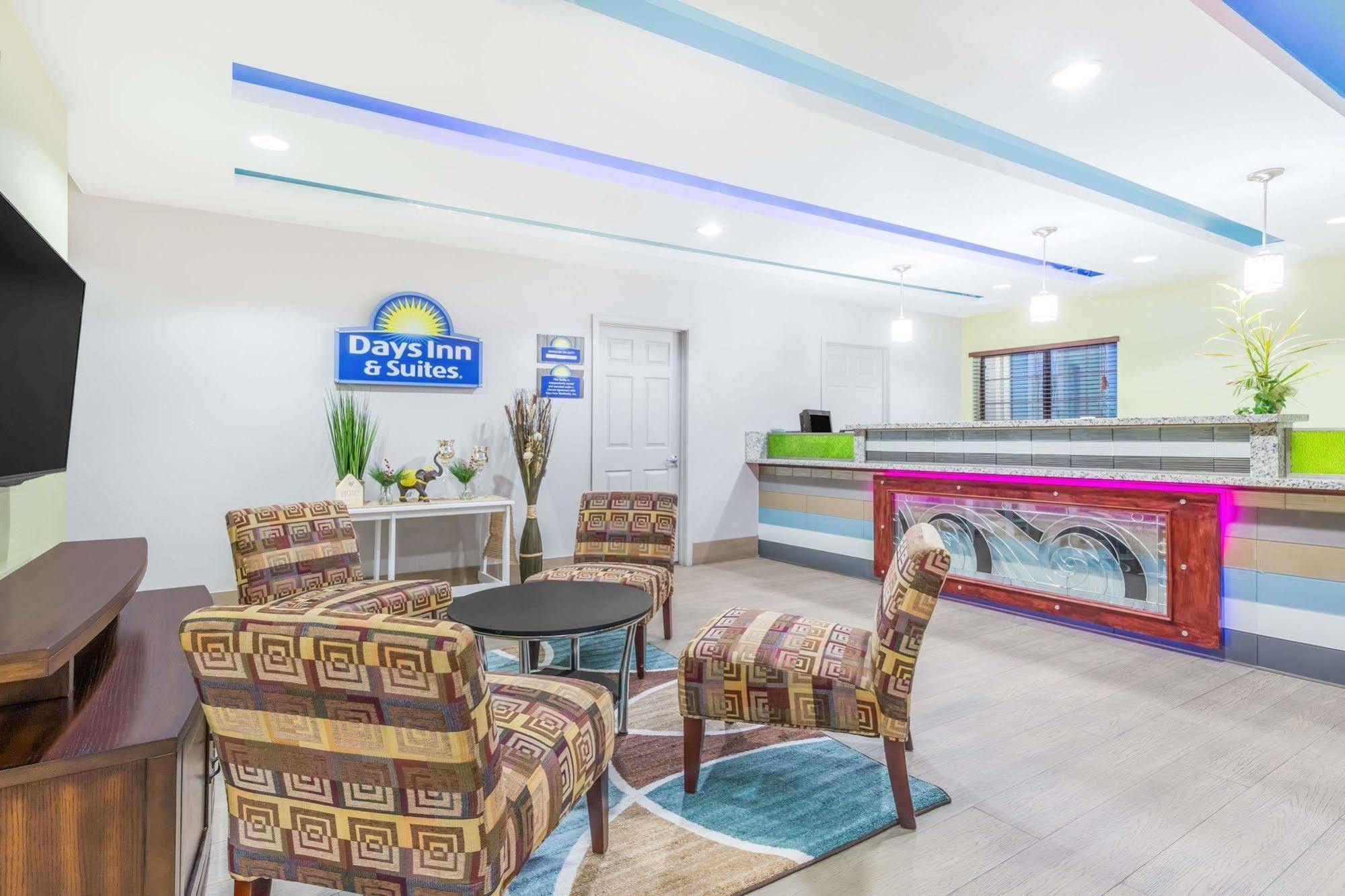 Days Inn & Suites By Wyndham Madisonville Exterior foto